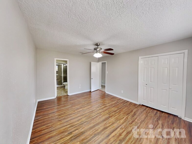 Building Photo - 16710 Forthbridge Ct
