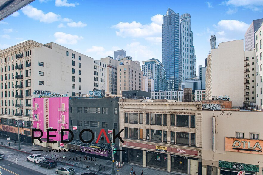 Building Photo - 430 S Broadway