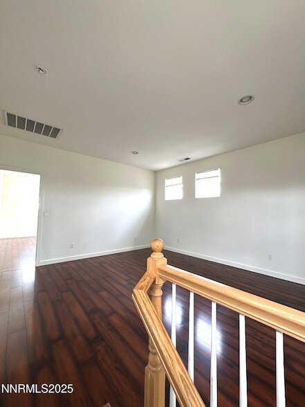 Building Photo - 1279 Par Three Dr
