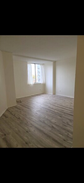 Building Photo - 501 Slaters Ln