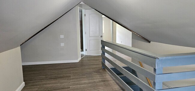 Building Photo - 10325-10325 Bernard Ave