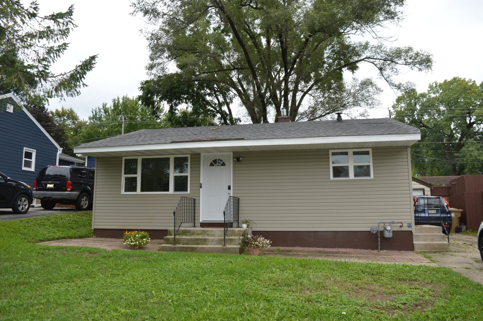 Building Photo - 941 Dane St