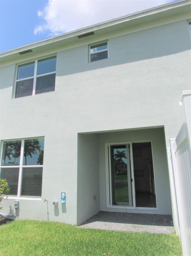 Building Photo - 4332 Pond Lily Ln