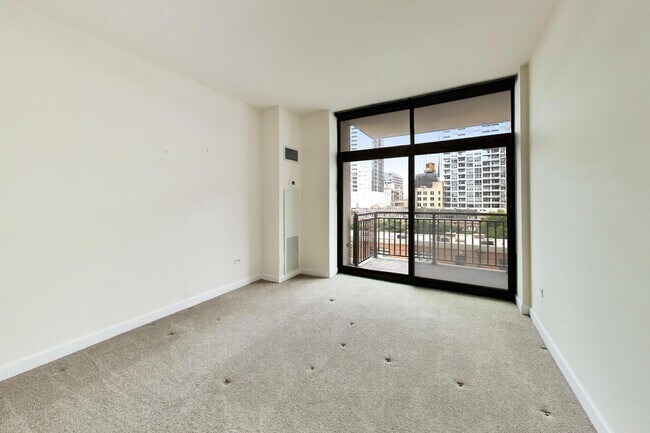Building Photo - 1322 S Prairie Ave