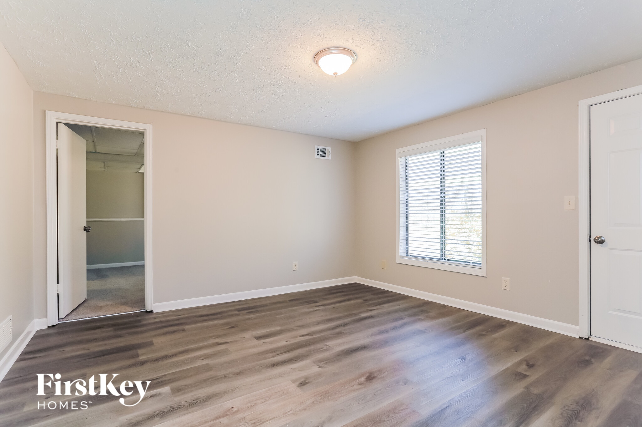 Building Photo - 365 Sea Holly Cir