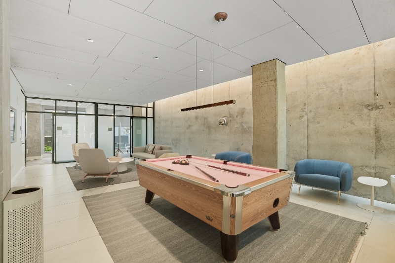 Building Photo - 174 N Desplaines St