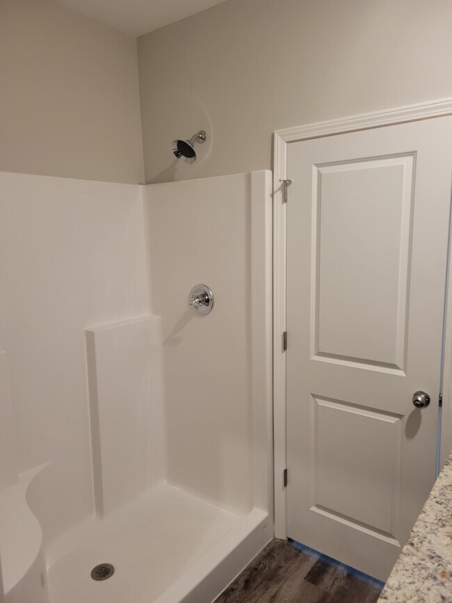 Building Photo - 1309 N Azena St