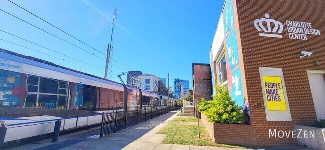 Building Photo - 115 E Park Ave