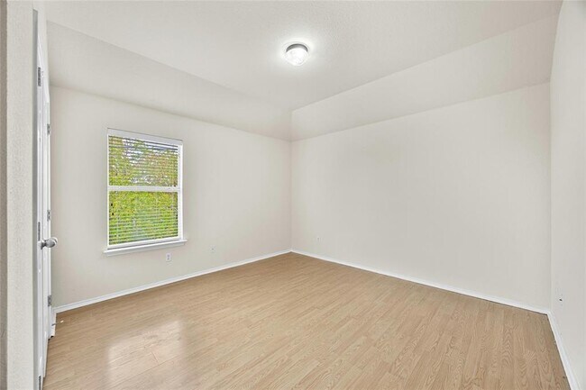 Building Photo - 2101 Rachel Ln