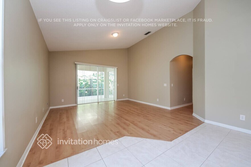 Building Photo - 13342 Luxbury Loop