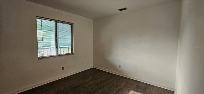 Building Photo - 4904 Vincennes Ct