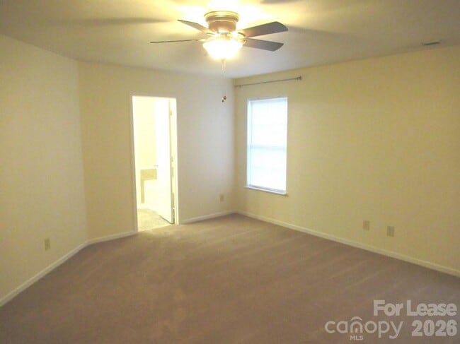 Building Photo - 122 Anastasia Ln