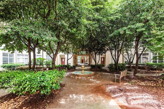 Building Photo - 2125 Southend Dr