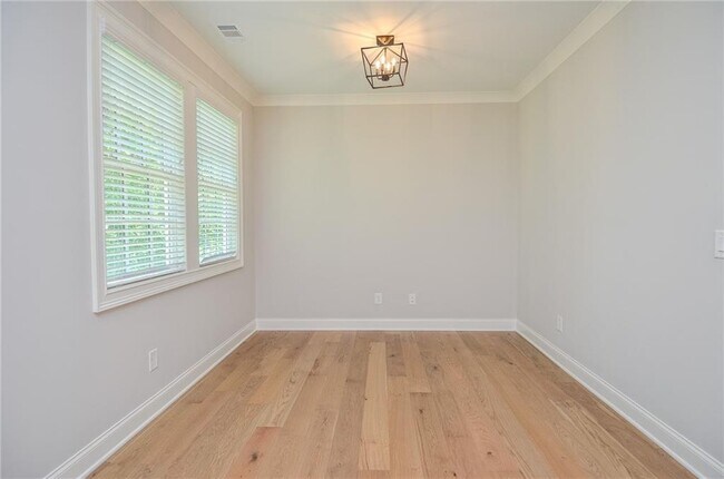 Building Photo - 3963 Enclave Wy