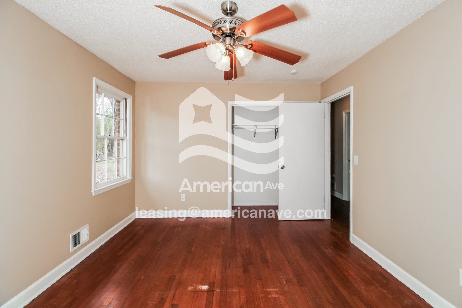 Building Photo - 2012 Woodtrail Dr