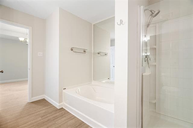 Building Photo - 1320 Lamar Ln