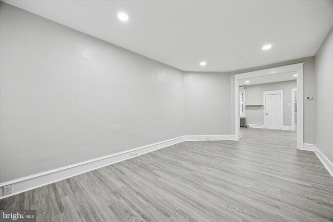 Building Photo - 1611 Allengrove St