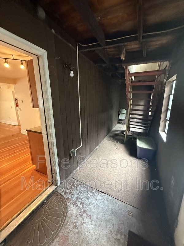 Building Photo - 138 N Champlain St