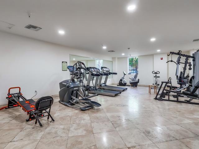 Building Photo - 700 S Ardmore Ave