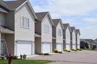 Building Photo - 2152 Willow Trail