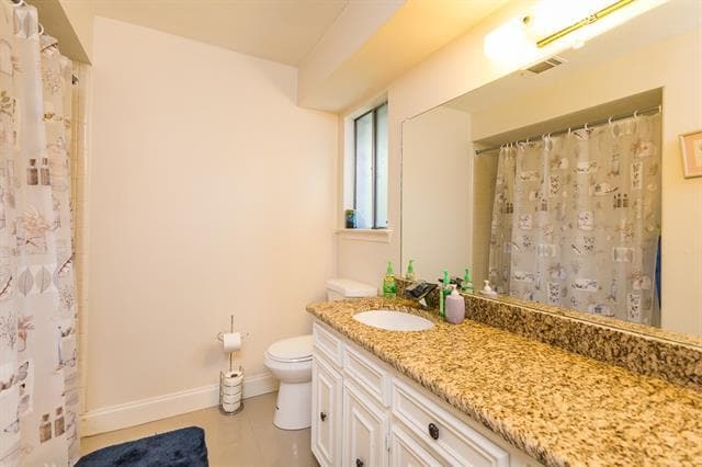 Building Photo - 1001 Valley Creek Dr