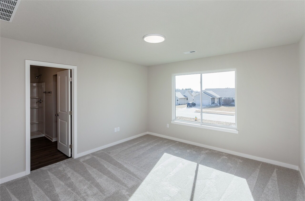 Building Photo - 6129 Tungsten Dr