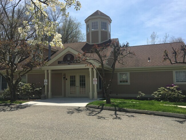 Building Photo - Townhouse!! Country living meets suburban ...