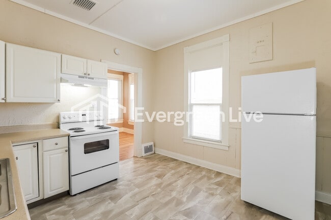 Building Photo - 4215 Grant St