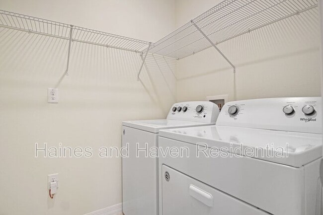 Building Photo - 3189 Royal Tern Dr