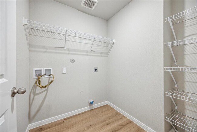 Building Photo - 3971 Turtle Creek