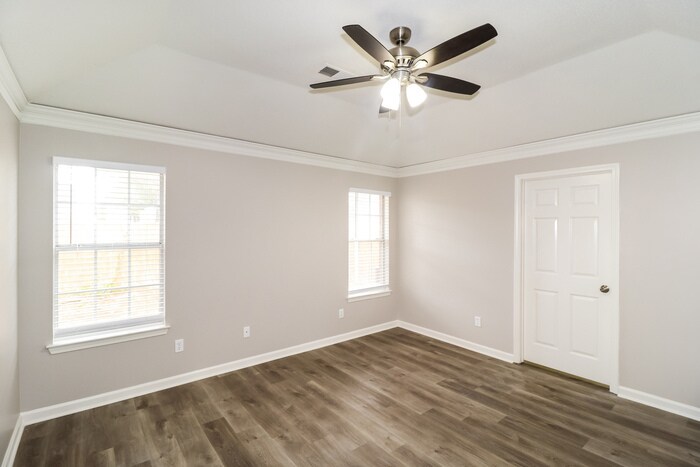 Building Photo - 10092 Cross Ridge Rd