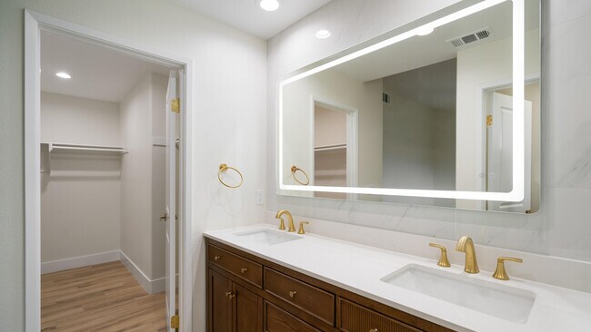 Building Photo - 48509 Calle Carmello