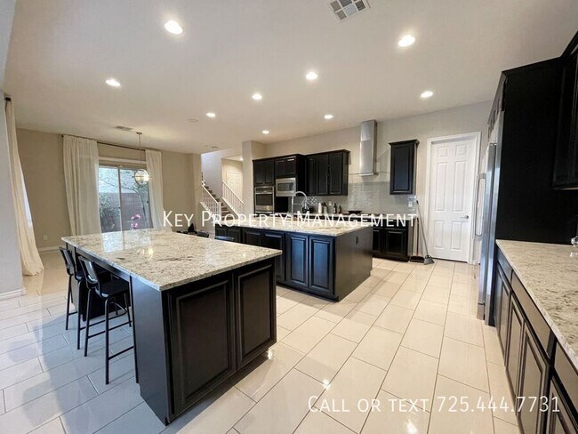 Building Photo - SPACIOUS AND UPGRADED 4 BEDROOM HOME NEAR ...