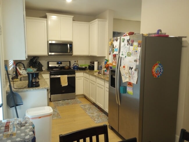 Building Photo - 1328 Windermere Wy