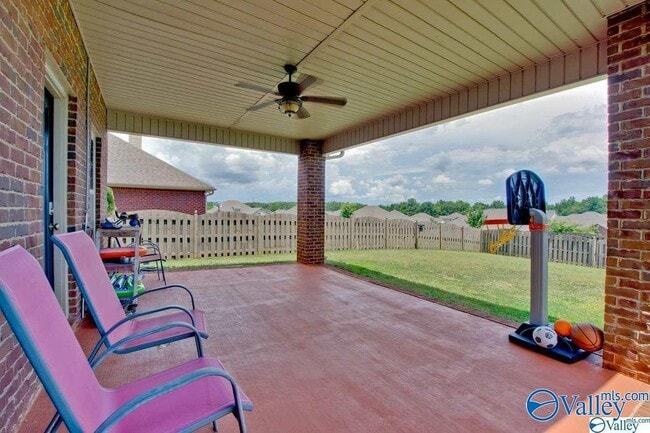 Building Photo - 705 Tide Creek Dr SW