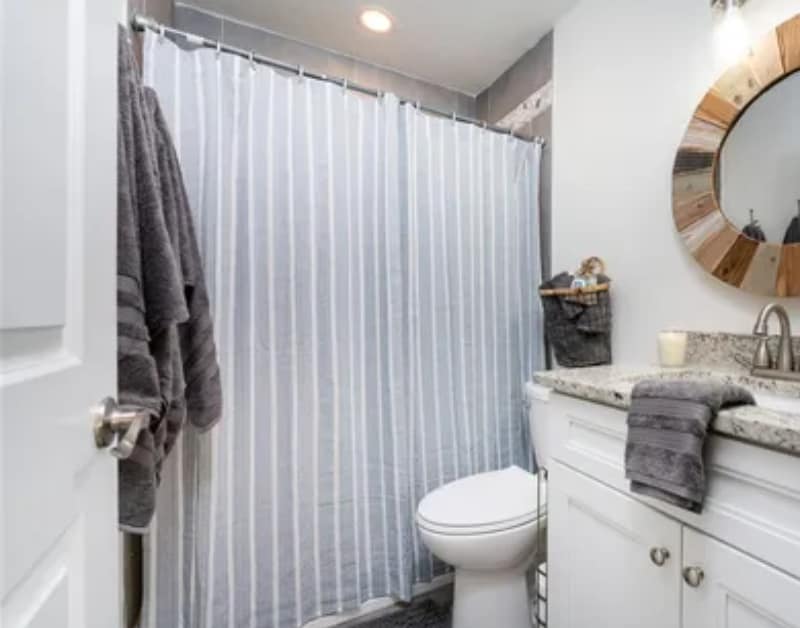 Building Photo - 5041 N Beach Rd