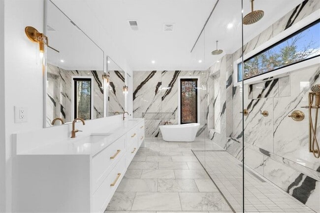 Building Photo - 2386 Trinity Church Rd