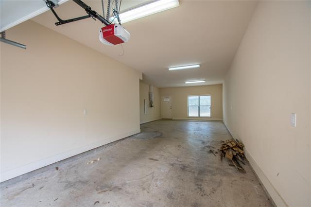 Building Photo - 708 Skyline Bluff Ct