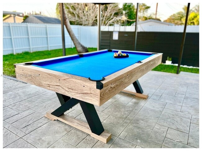 Building Photo - 15100 Polk St