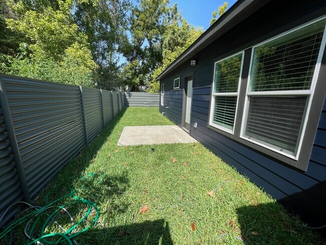 Building Photo - 7205 Tippett St