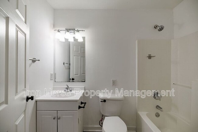 Building Photo - 205 Third Street