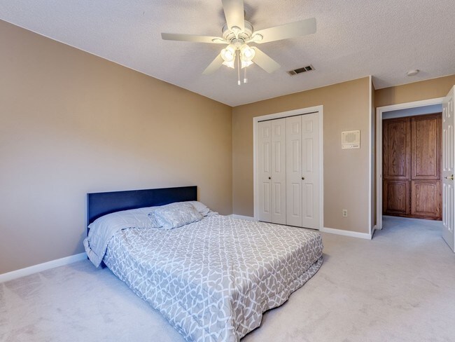 Building Photo - 9305 Springwood Dr