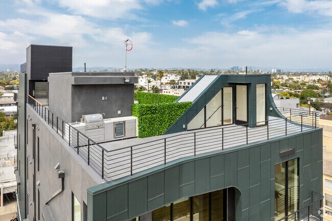 Building Photo - Lib Vista