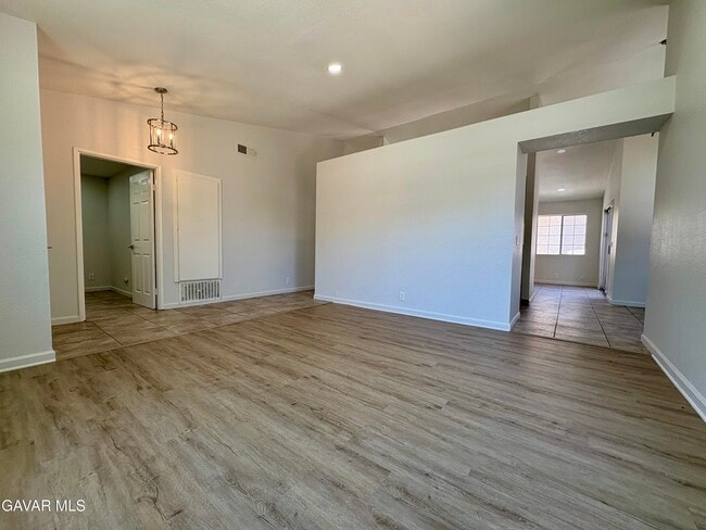 Building Photo - 2137 Estrella Ct