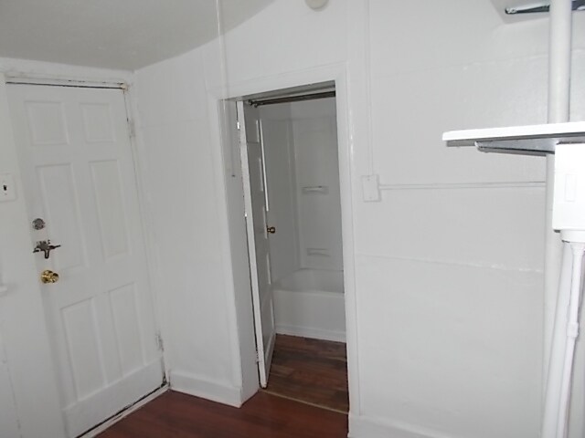 Building Photo - 1523 Elmtree St