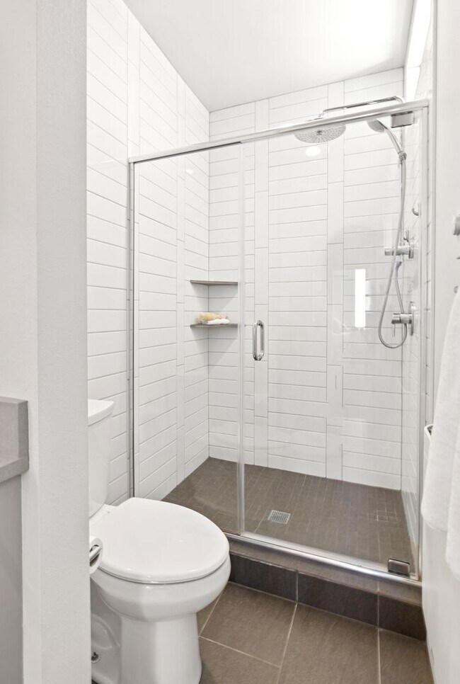 Building Photo - Wallingford Townhome