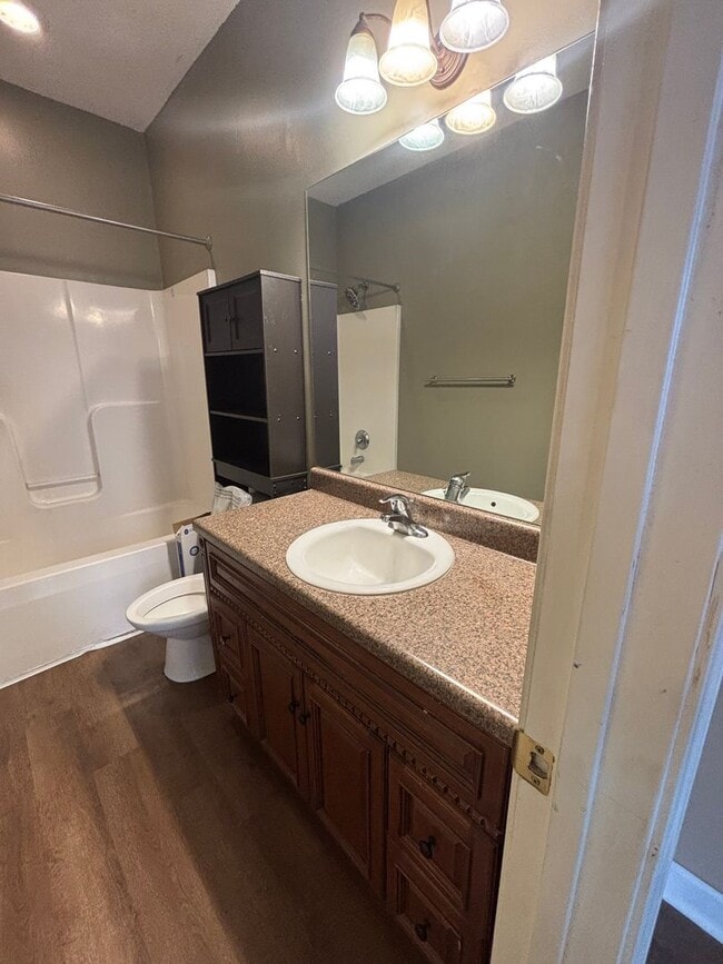 Building Photo - **MANAGERS SPECIAL 250 OFF FIRST MONTH REN...