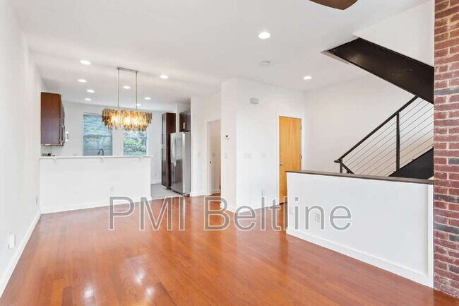 Building Photo - 988 DeKalb Ave NE