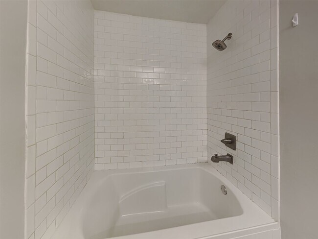 Building Photo - 6714 Hidden Colony Ln