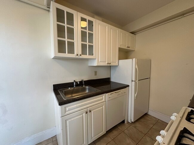 Building Photo - 1401 Beacon St